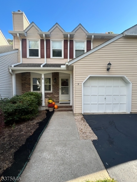 Photo of 5 Carriage Lane, Sparta NJ