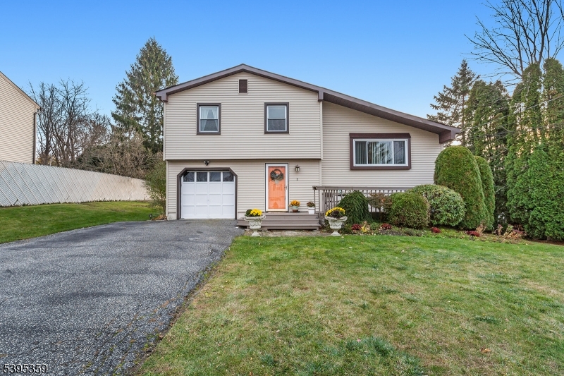 Photo of 3 Hummingbird Trail, Vernon NJ