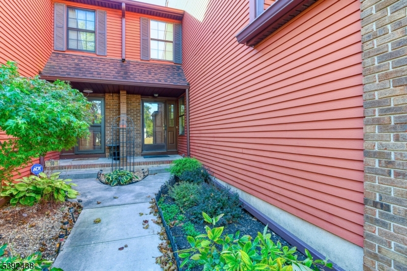 Photo of 8 Bayberry Drive, Franklin NJ