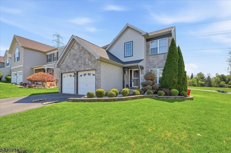 Photo of 316 Hamilton Drive