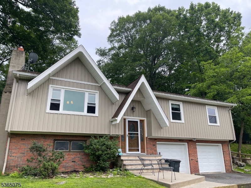 Photo of 126 Hilltop Trail, Sparta NJ