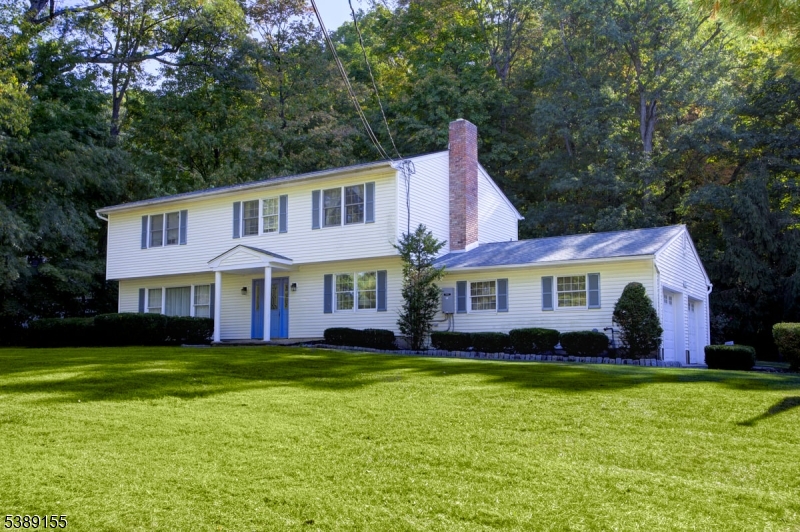 Photo of 9 Crest Hill Drive, Vernon NJ