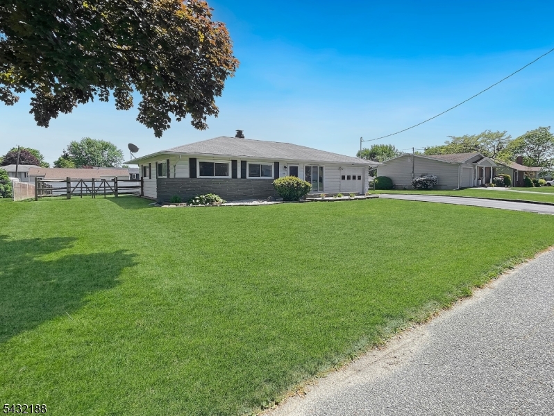 Photo of 706 Rugby Road, Lopatcong NJ
