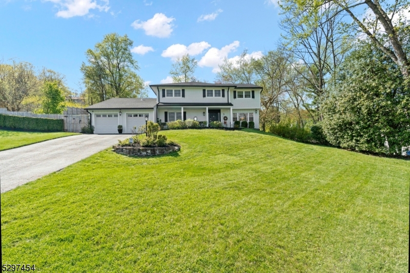 Photo of 5 Craig Court, Montville NJ