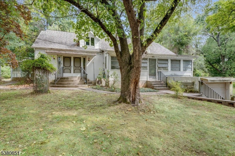 Photo of 596 Meadow Road, Bridgewater NJ