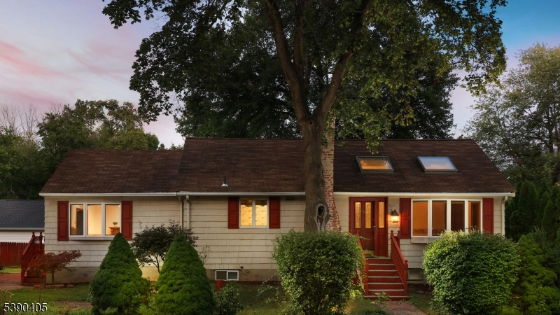 Photo of 33 Gates Avenue, Warren NJ