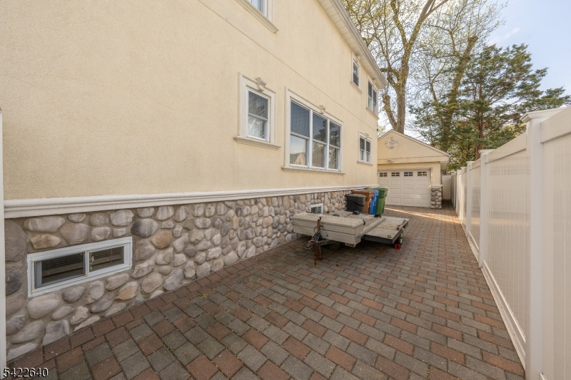 image33
