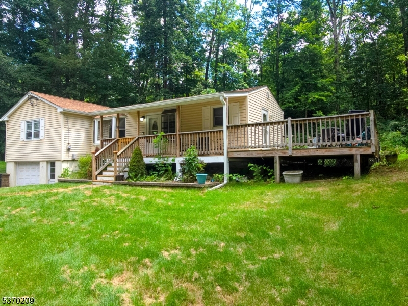 Photo of 17 Youngs Road, Andover NJ